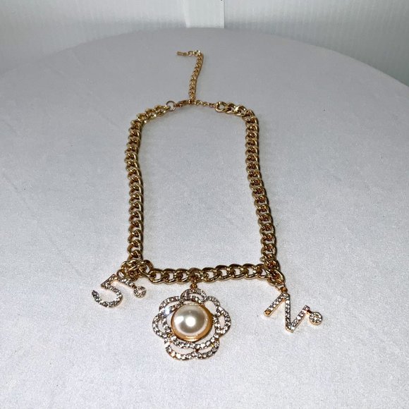 5th Element Necklace - Picture 2 of 6